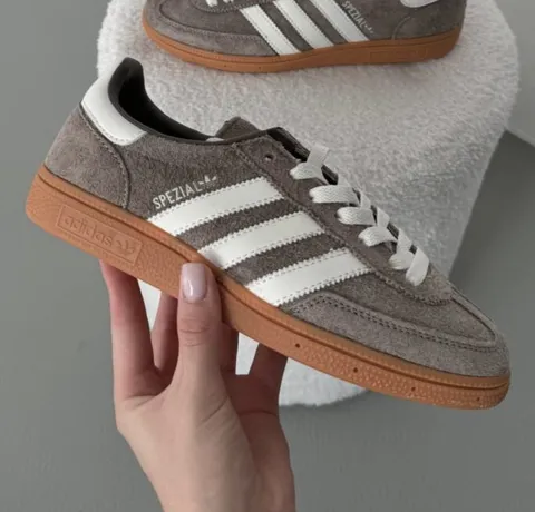 Adidas spezial