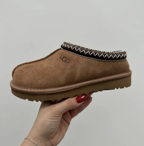 UGG Tasman