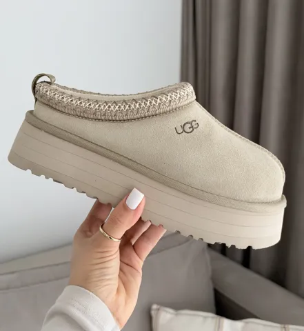 UGG Tasman