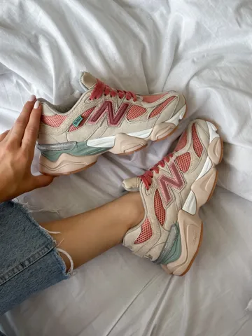 New Balance 9060 Beige Pink