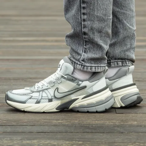 Nike Runtekk Grey