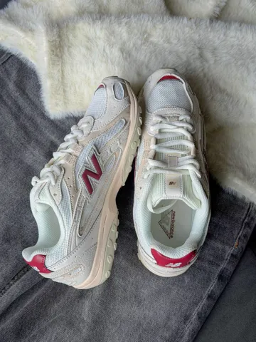 204L Cream / Burgundy