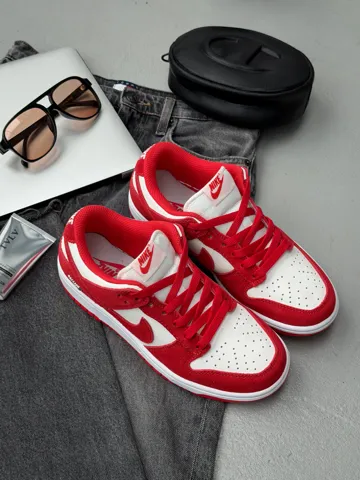 SB Dunk Light Crimson