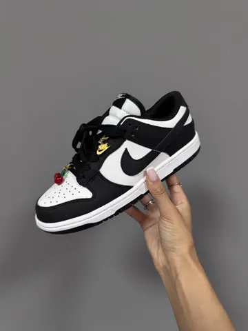 NIKE SB DUNK | BLACK / WHITE «CHERRY CHARMS» (10)