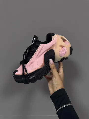 ADIDAS EDGE RUNNER | BLACK / PINK (2)