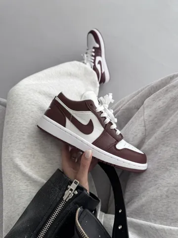 AIR JORDAN RETRO 1 LOW | BURGUNDY / WHITE premium (4)
