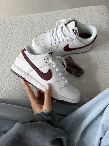 NIKE SB DUNK | “WHITE / BURGUNDY” (10)